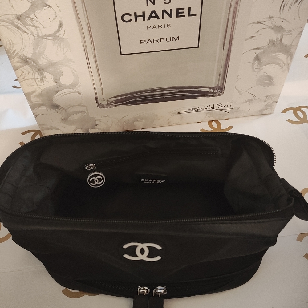 CC Black Cosmetics Bag/Clutch - Picture 9 of 13